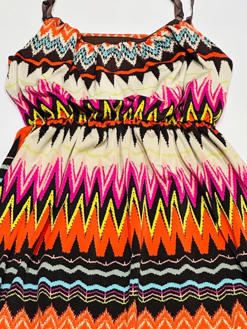 Speed Control Zigzag Chevron Maxi Dress in Pink, Orange & Black - Picture 7 of 9
